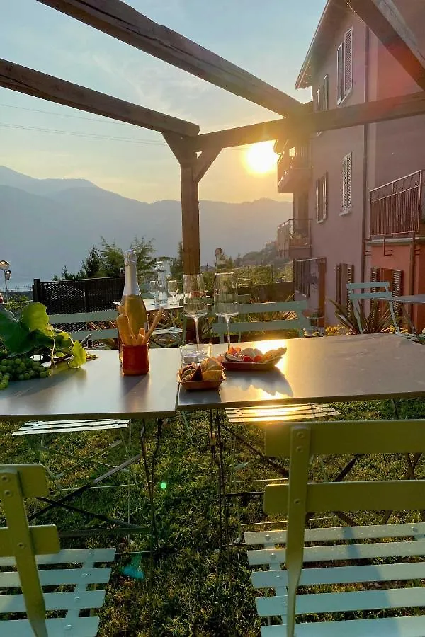Couette-café Il Mallo Verde - Lake Como B&B Mandello del Lario