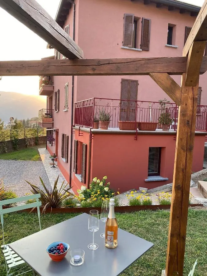 Bed & Breakfast Il Mallo Verde - Lake Como B&B Mandello del Lario Italy